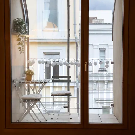 Modern Old Town - Balcony, Coffee, Wifi * Pozsony